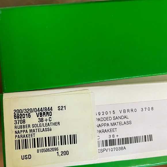 BOTTEGA VENETA
Parakeet Green Quilted Leather Padded Mule Heels Sandals 38 38.5 - Picture 5 of 8